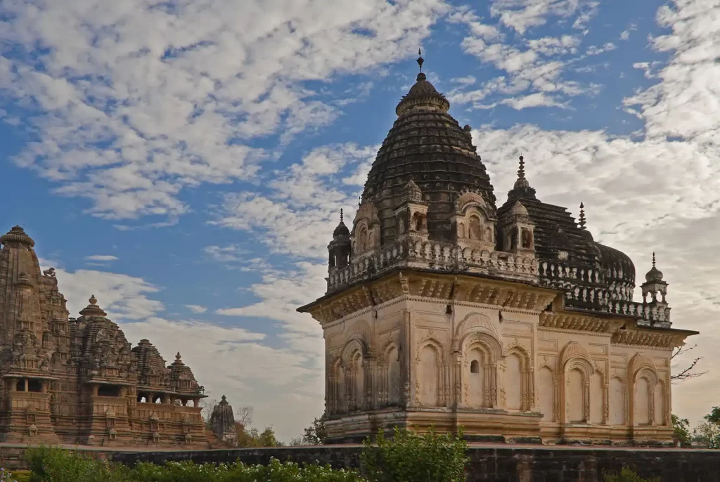 T4VgsZ3_Khajurago_India